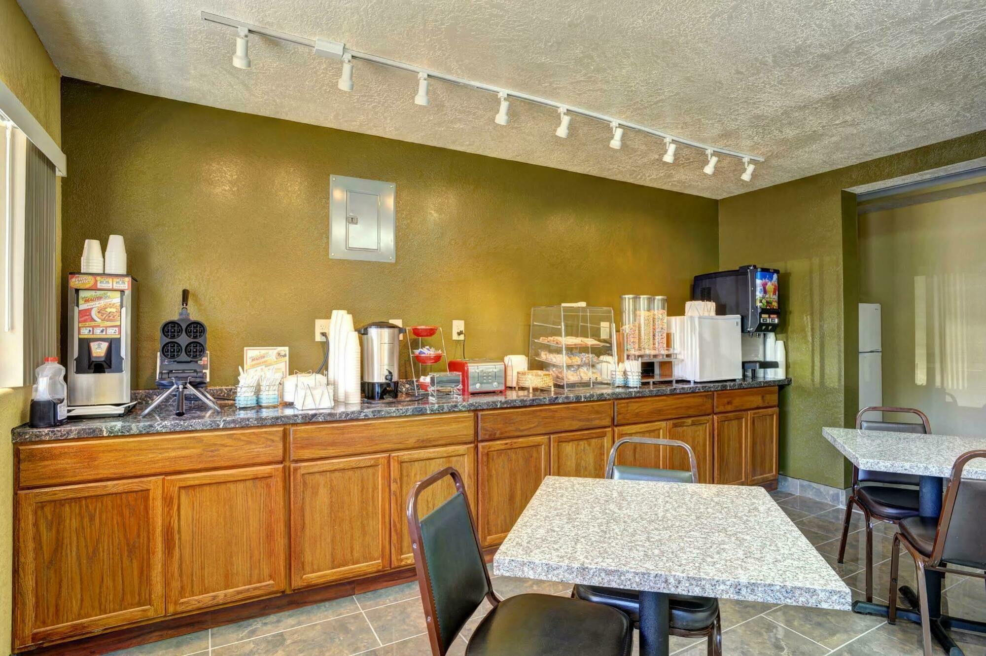 Rodeway Inn Cedar City Ngoại thất bức ảnh
