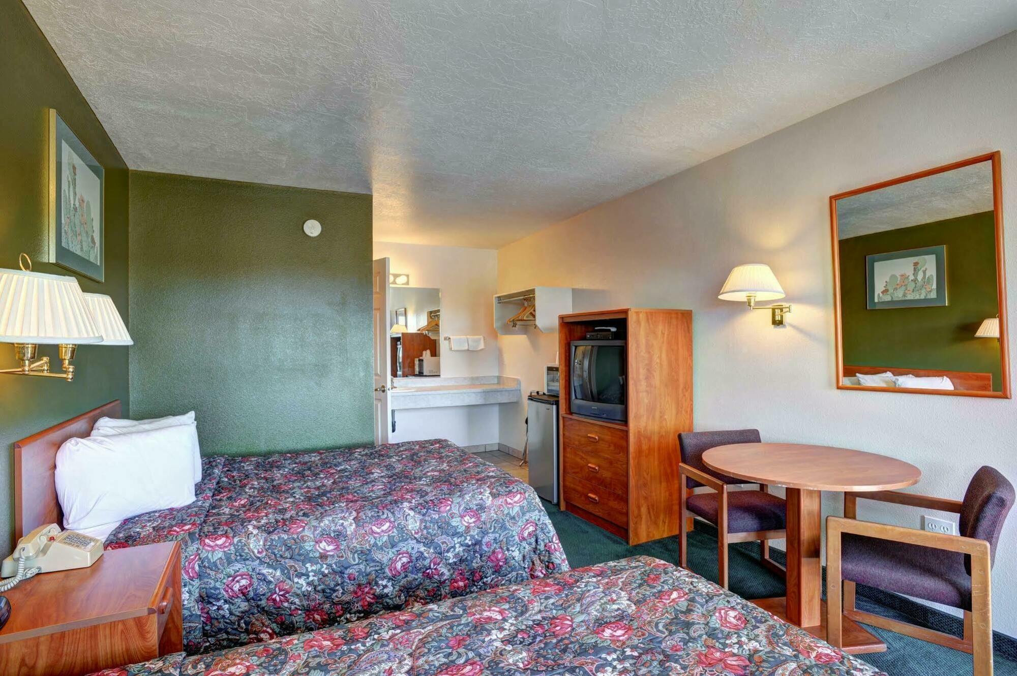 Rodeway Inn Cedar City Ngoại thất bức ảnh